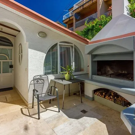 Apartment In With Sea View, Terrace, Air Conditioning, Wi-fi Crikvenica
