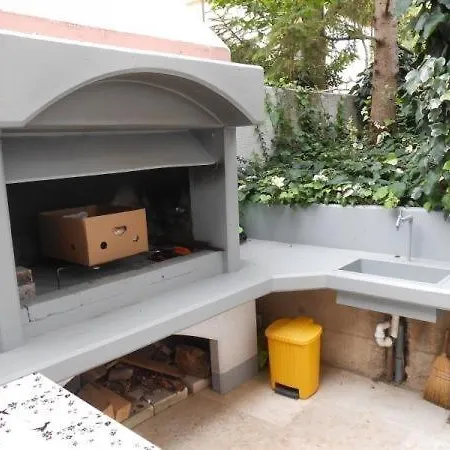In With Sea View, Terrace, Air Conditioning, Wi-fi Apartment