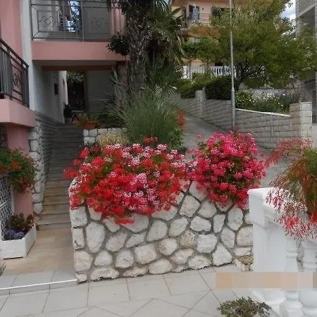 Apartment In With Sea View, Terrace, Air Conditioning, Wi-fi Crikvenica