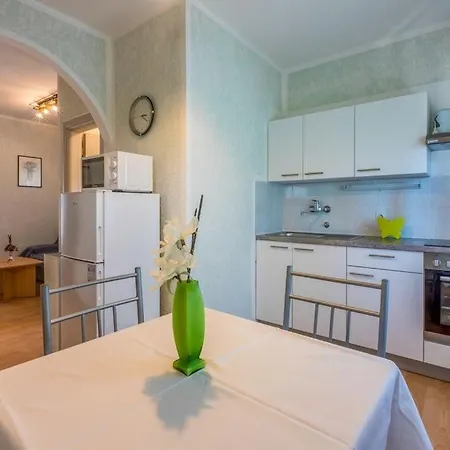 In With Sea View, Terrace, Air Conditioning, Wi-fi * Crikvenica