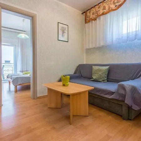 In With Sea View, Terrace, Air Conditioning, Wi-fi Apartment Crikvenica