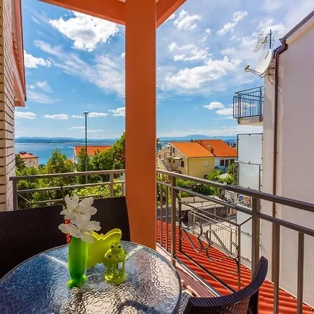 In With Sea View, Terrace, Air Conditioning, Wi-fi Apartment *