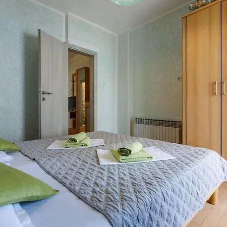 In With Sea View, Terrace, Air Conditioning, Wi-fi Apartment Crikvenica
