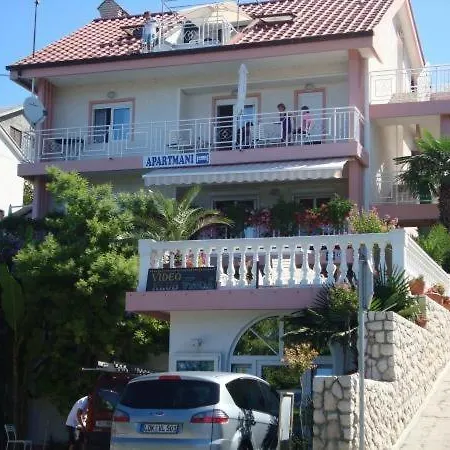 In With Sea View, Terrace, Air Conditioning, Wi-fi Crikvenica